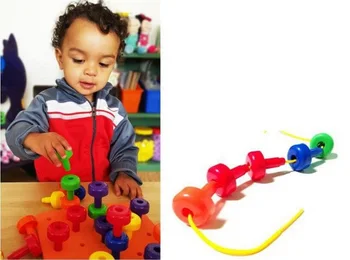 Montessori Mācību Rotaļlieta – Krāsains Kraušanas Peg Valdes Rotaļlieta Mazuļiem & Pirmsskolas vecuma bērnu – Ideāls Krāsu Atzīšanai un Saskaņošana