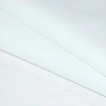 Kokvilnas loksnes balts vai kas (lapas + spilvendrāna), lai gultu guļamistabā 