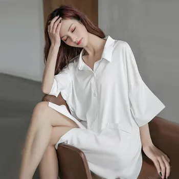 Ir 2021. Vasaras Sleepwear Modes Sieviešu Pidžamas Sexy Backless Mežģīnes Dekoru Zaudēt Lielajam Pusi Piedurknēm Vienu Krūtīm Balts Krekls