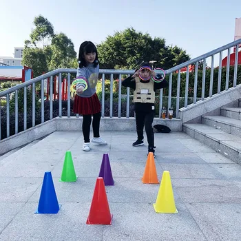 Jaunas Ielidošanas Apli Rotaļlietu Komplekts Vecāku-bērnu Spēle Mest Hopa Mūzikas Kausa Rainbow Tower Puzzle Rotaļlietas Āra Throwing Plastmasas Gredzenu