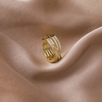 Ir 2021. Jauns Moderns Šķērsot Gredzenu Sieviešu Kāzu Rotaslietas Zelta krāsu Mirdzošiem Rhinestones Atvērt Gredzenu Sieviešu Modes Šarnīrs Astes gredzenu