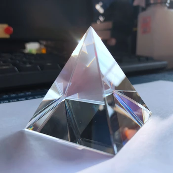 80mm Augstas Kvalitātes Optiskā Stikla, Caurspīdīga Varavīksnes Taisnstūra Polyhedral Popularizēšana Zinātnes Studijām Studentam Prizma, Piramīda